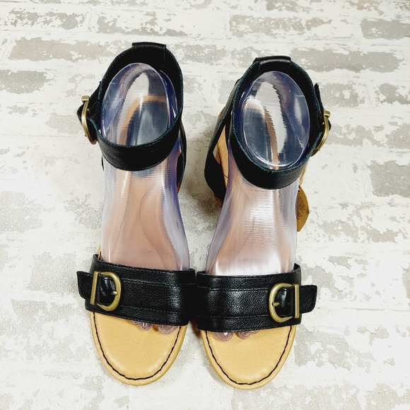 NEW Born Women’s Tahlia Ankle Strap Leather Buckle Black Sandals H649 - Picture 4 of 14